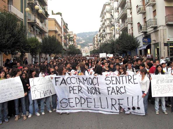 Cinque Comuni sciolti per mafia in Calabria