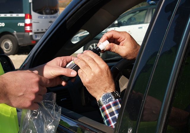 Medico di Caccuri rifiuta controllo etilometrico dopo incidente a Petilia