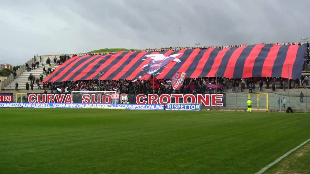 Al via il campionato di serie B del Crotone
  