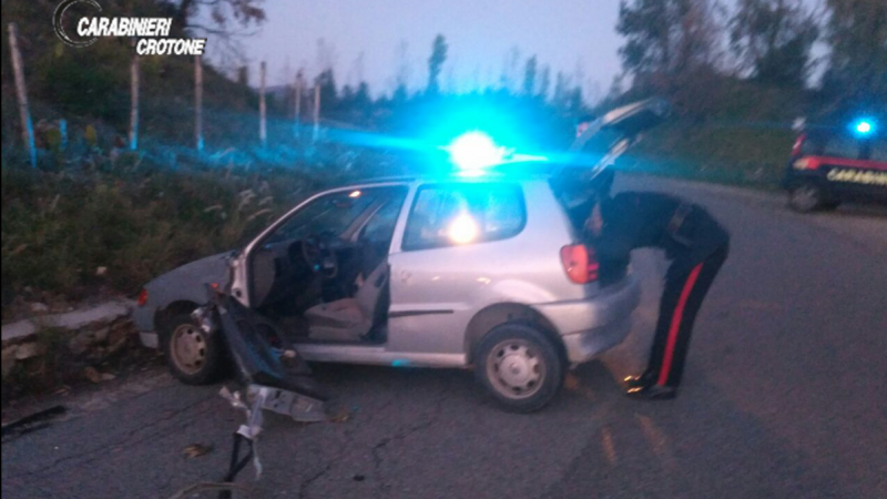 Rocambolesco inseguimento: un uomo scappa ai controlli dei Carabinieri, viene arrestato subito dopo