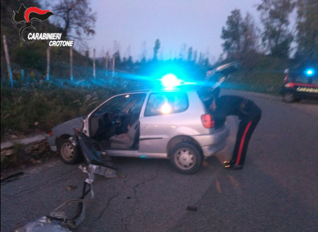 Rocambolesco inseguimento: un uomo scappa ai controlli dei Carabinieri, viene arrestato subito dopo