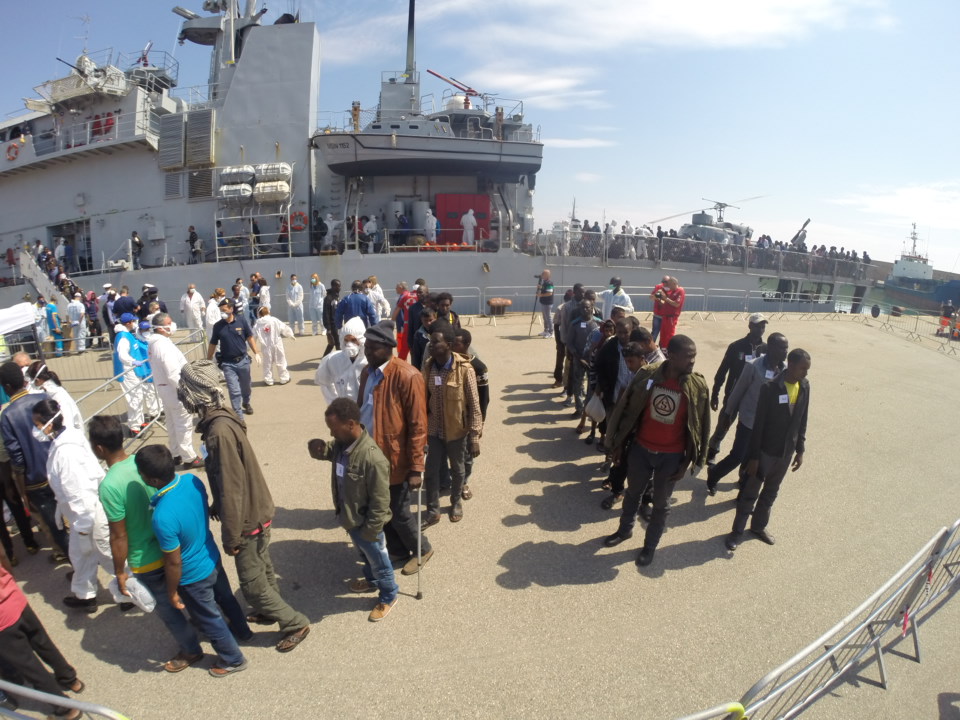 I dannati del Cavalcavia. Due milioni al Comune di Crotone per la questione migranti
  