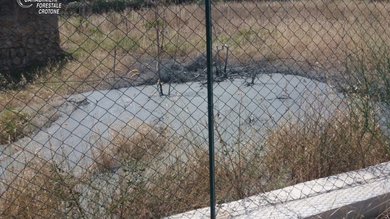 Autospurgo sversava liquami nel parco Pignera a Crotone