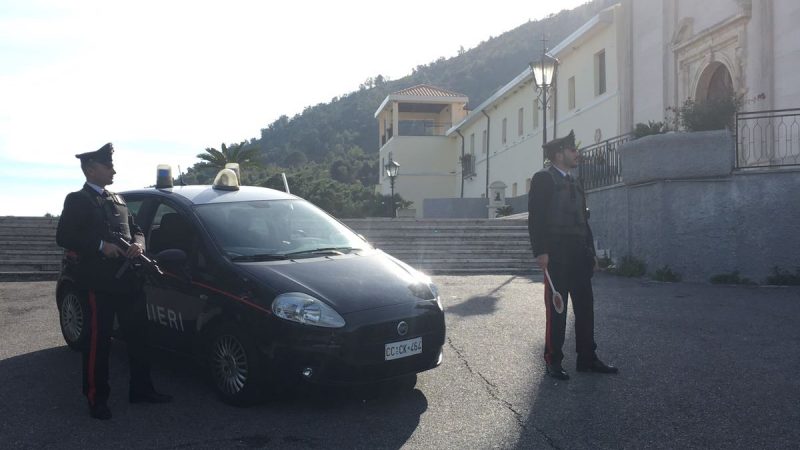 Scoperto a Crotone luogo di confezionamento droga