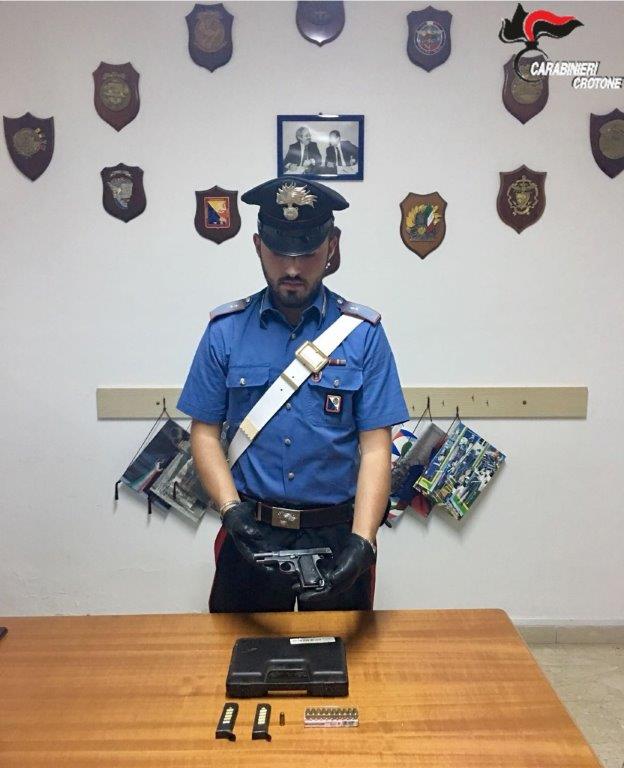 Arresto ad Isola per detenzione armi