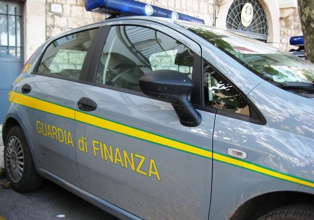Scoperta dalla Guardia di Finanza di Crotone  una frode fiscale di 650 mila euro
