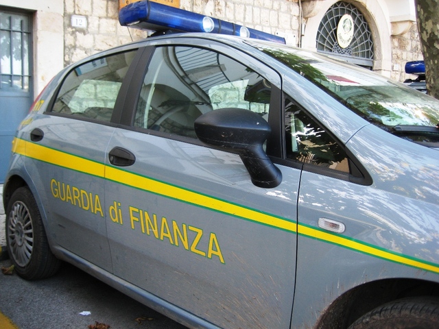Scoperta dalla Guardia di Finanza di Crotone una frode fiscale di 650 mila euro