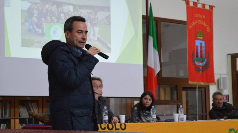 Raccolta differenziata nel Crotonese ed Ecoreati: il Direttore Nazionale di Legambiente ne discute con gli studenti del Liceo R. Lombardi Satriani