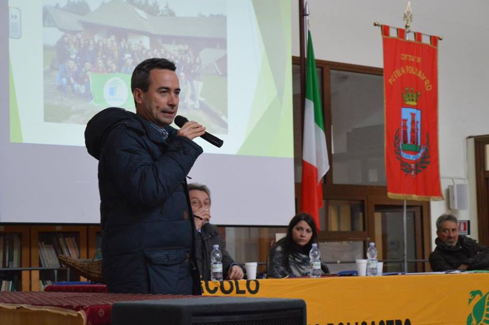 Raccolta differenziata nel Crotonese ed Ecoreati: il Direttore Nazionale di Legambiente ne discute con gli studenti del Liceo R. Lombardi Satriani
  