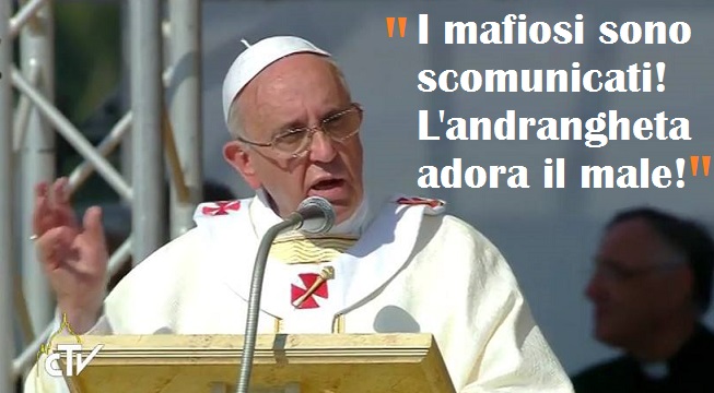 Papa Francesco in visita a Paola nel 2016
  