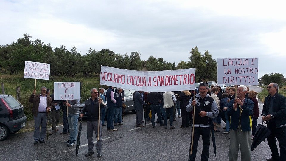 Sospesa la protesta dei residenti in località San Demetrio
  