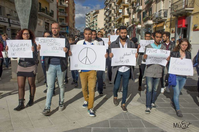 Giovani universitari cattolici e mussulmani insieme contro il terrorismo a Cosenza
  