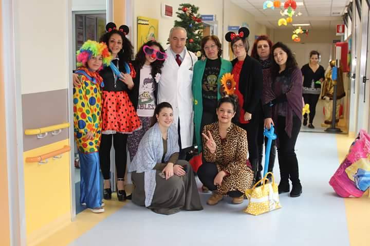 I volontari di Come un raggio di sole e di Iride portano un sorriso negli ospedali