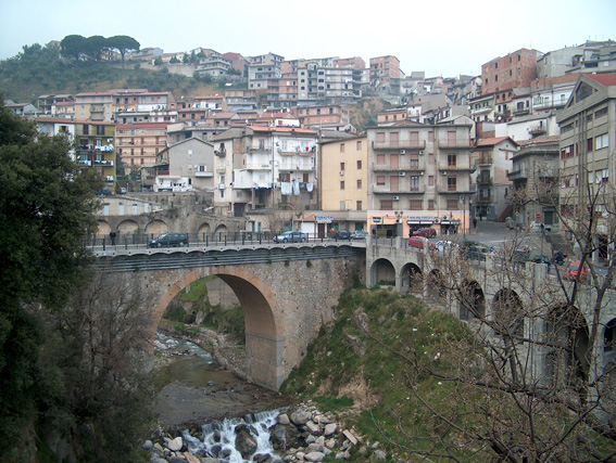 Oggi a Mesoraca i funerali della ragazza morta tragicamente
  