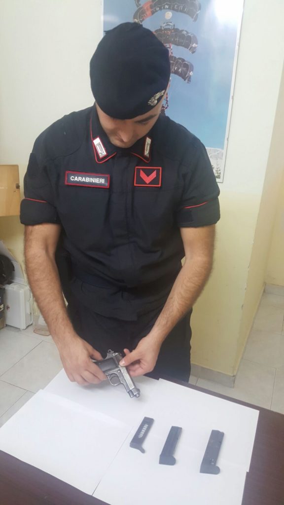 Perquisizioni ed arresti nel crotonese
  