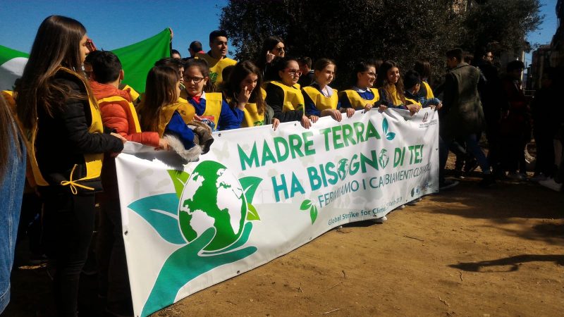 Studenti petilini alla manifestazione per i cambiamenti climatici