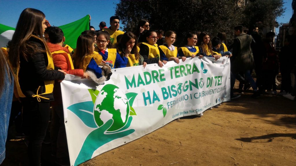 Studenti petilini alla manifestazione per i cambiamenti climatici