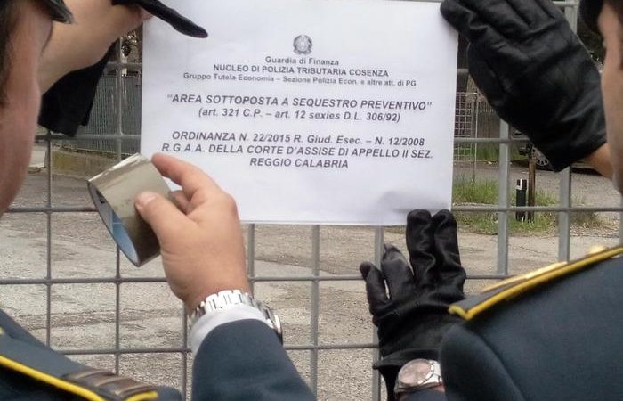 Sequestro beni dalla Guardia di Finanza.