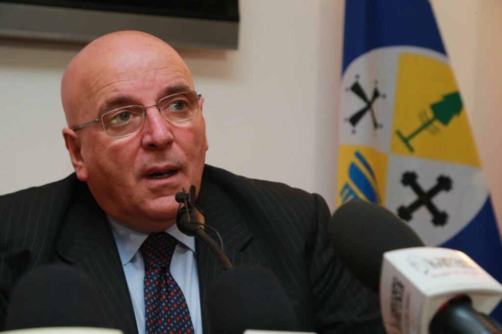 Obbligo di dimora per il governatore della Calabria Oliverio