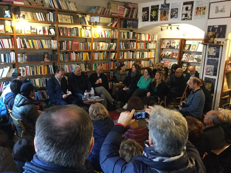 “Sono nessuno”: Gerardo Sacco presenta il suo libro durante la Crotone Carnival week