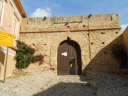 Castello di Crotone ancora non fruibile
  