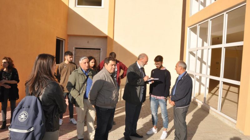 Comitato per la nuova sede del liceo scientifico di Petilia oggi davanti ai microfoni del Tg3