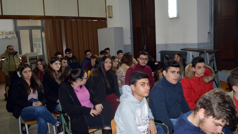 Incontro dei liceali petilini con il reparto Carabinieri Biodiversita’ di Catanzaro