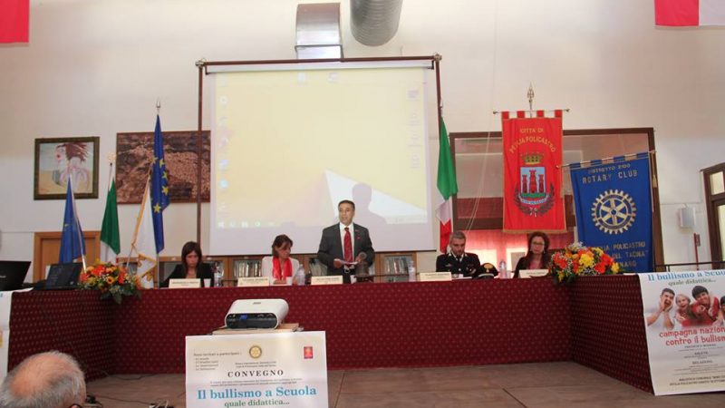 Il bullismo presentato dal Rotary Club di Petilia