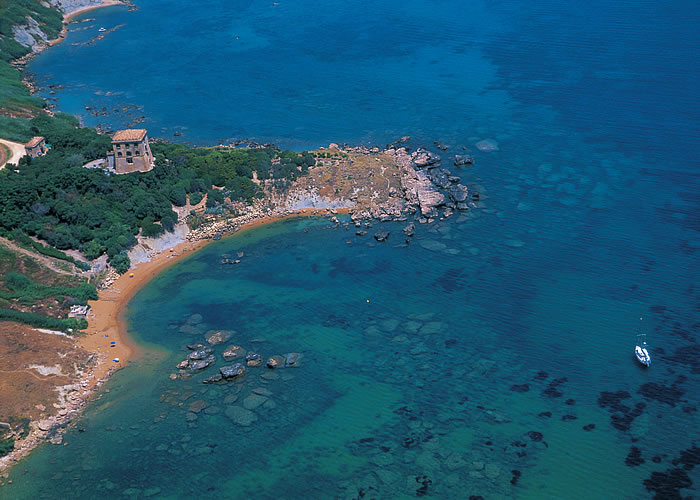 Sub scompare in mare a Crotone, in corso ricerche