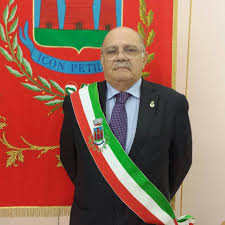 Calabria in Rete chiede le dimissioni del Sindaco Nicolazzi