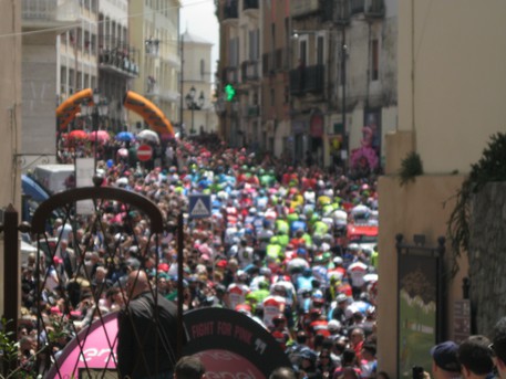 Il Giro d’ Italia parte da Catanzaro
  