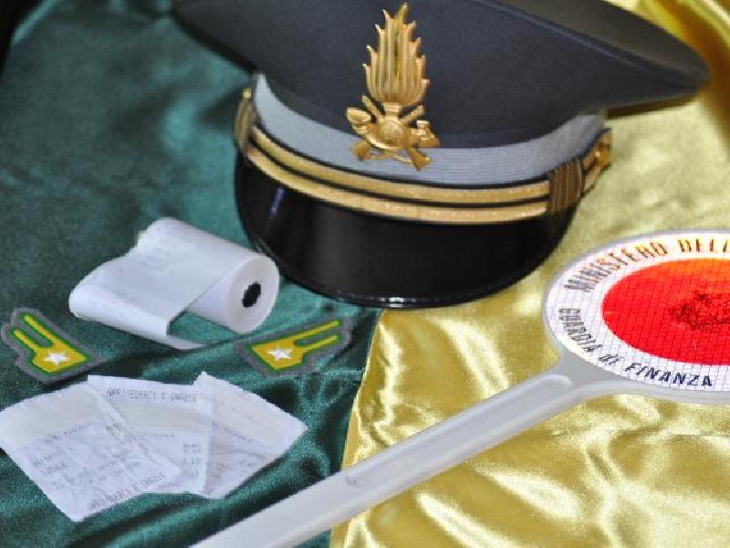 La Guardia di Finanza di Crotone scopre e denuncia un evasore fiscale totale