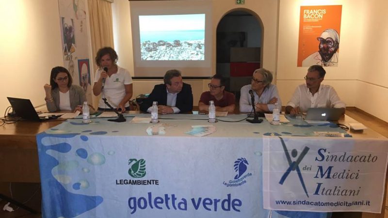 Monitoraggio Goletta Verde: una zona del mare de Le Castella fortemente inquinata, va meglio a Steccato di Cutro