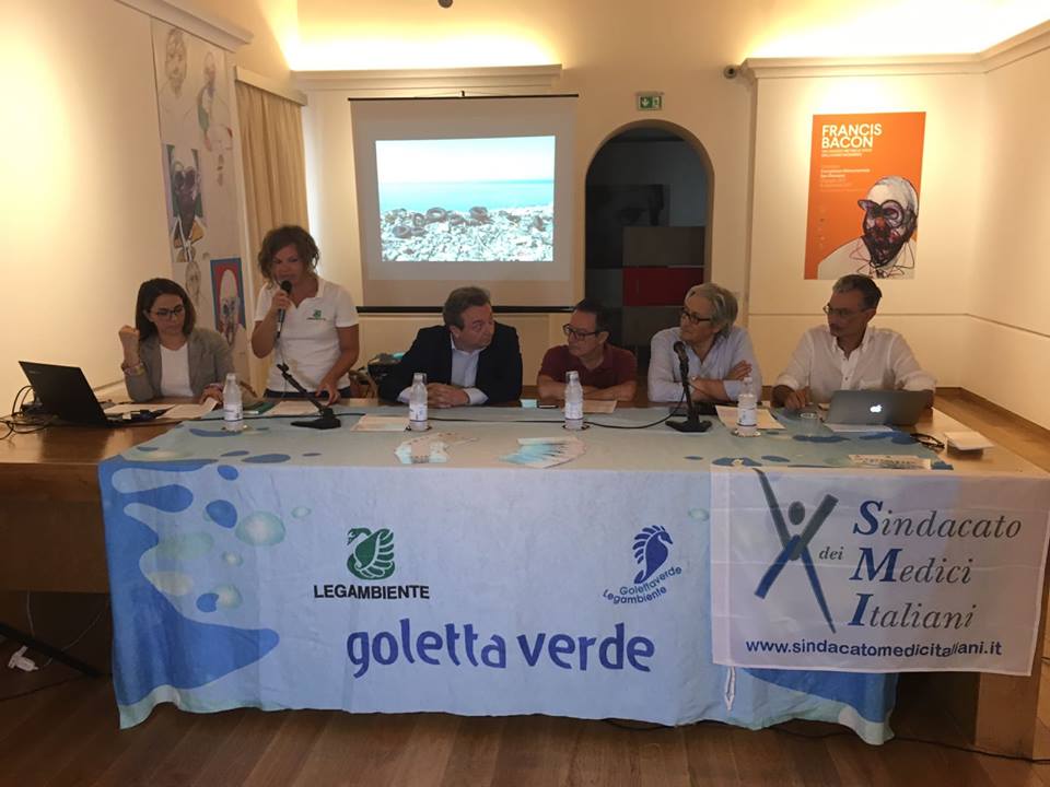 Monitoraggio Goletta Verde: una zona del mare de Le Castella fortemente inquinata, va meglio a Steccato di Cutro