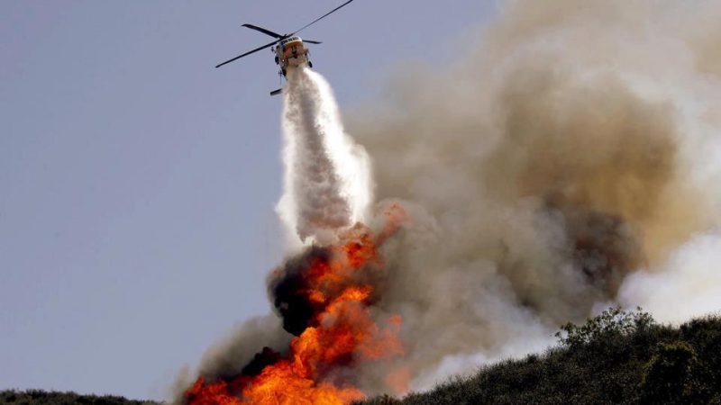 Incendio di una fabbrica di materie plastiche a Cirò Marina