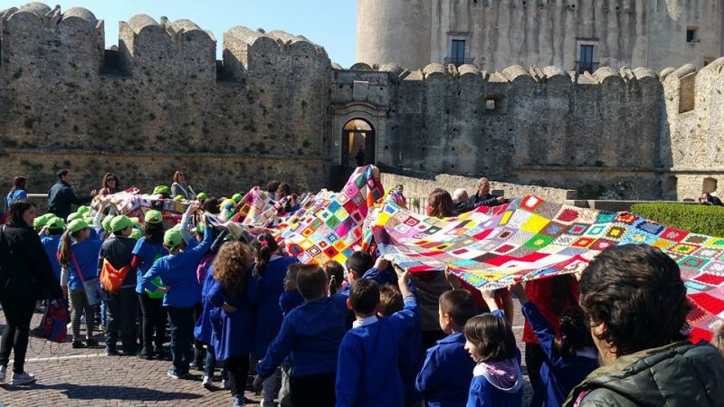 La sciarpa della pace fa tappa a Santa Severina