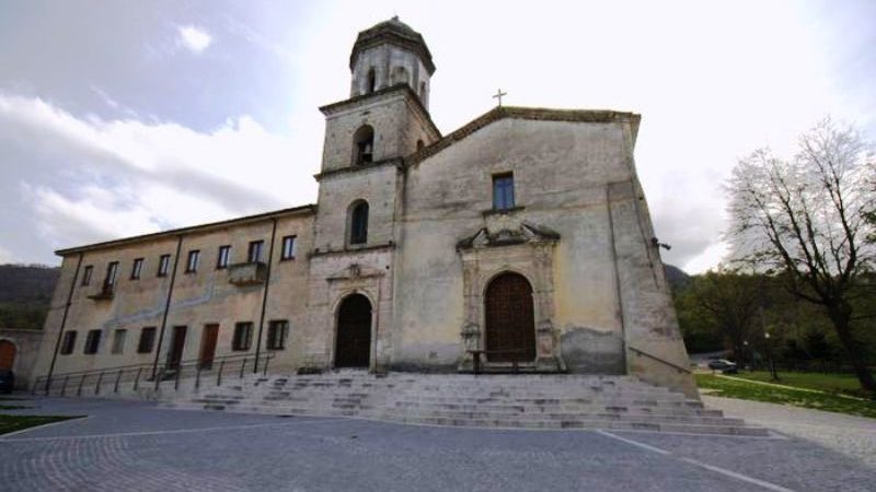 Sul Santuario della Santa Spina si espone Elisa Poerio