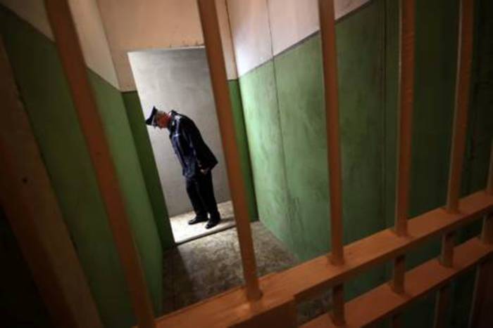 Protesta della Polizia penitenziaria del carcere di Crotone.