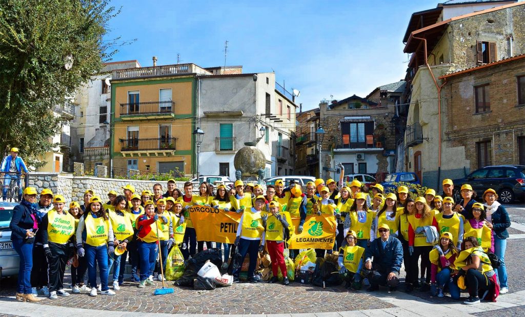 Puliamo il mondo: a Petilia e Roccabernarda azione di pulizia con i volontari e le scuole