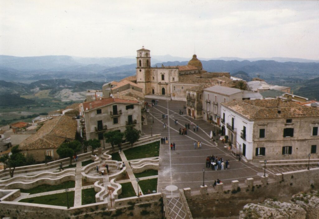 Santa Severina: furto di slot machine