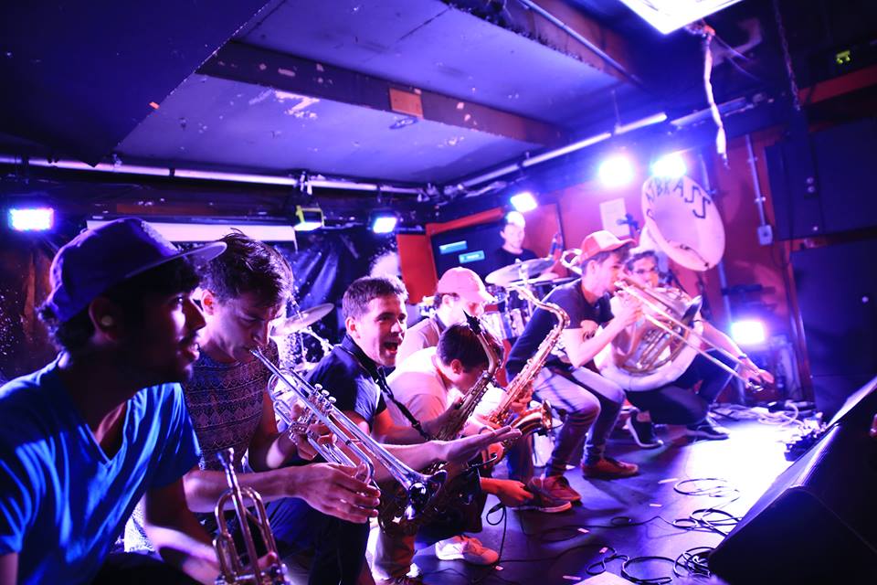 “Bper, Crotone Carnival week 2017”: la londinese Dat Brass Band suonerà per le vie della città