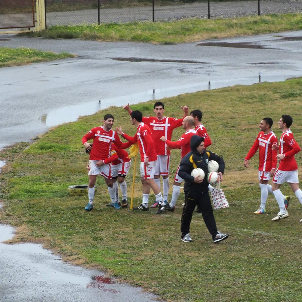 SCONFITTA INDOLORE PER LA NUOVA PETILIA CHE CONQUISTA I PLAY OFF!!!