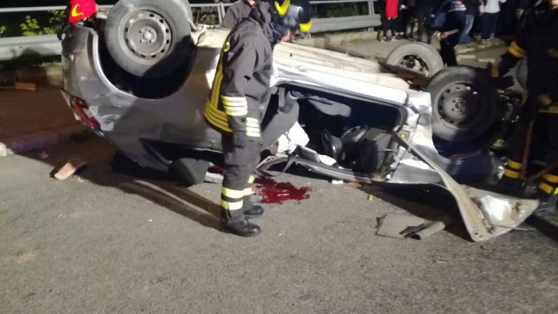 Incidente stradale a Crotone, coinvolto un giovane ragazzo