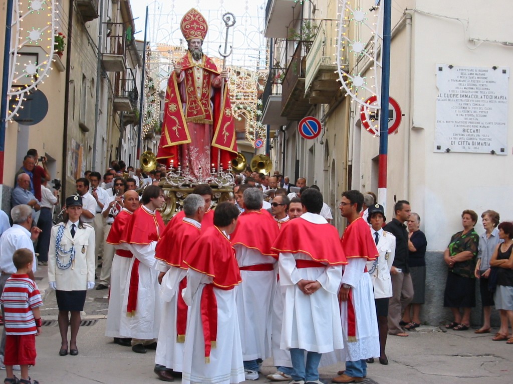 I Vescovi della Calabria: nella Chiesa né infiltrazioni, né connivenze con la ‘ndrangheta
  