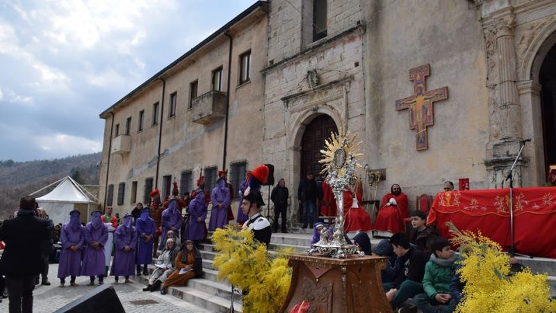 Forte la fede per la Santa Spina