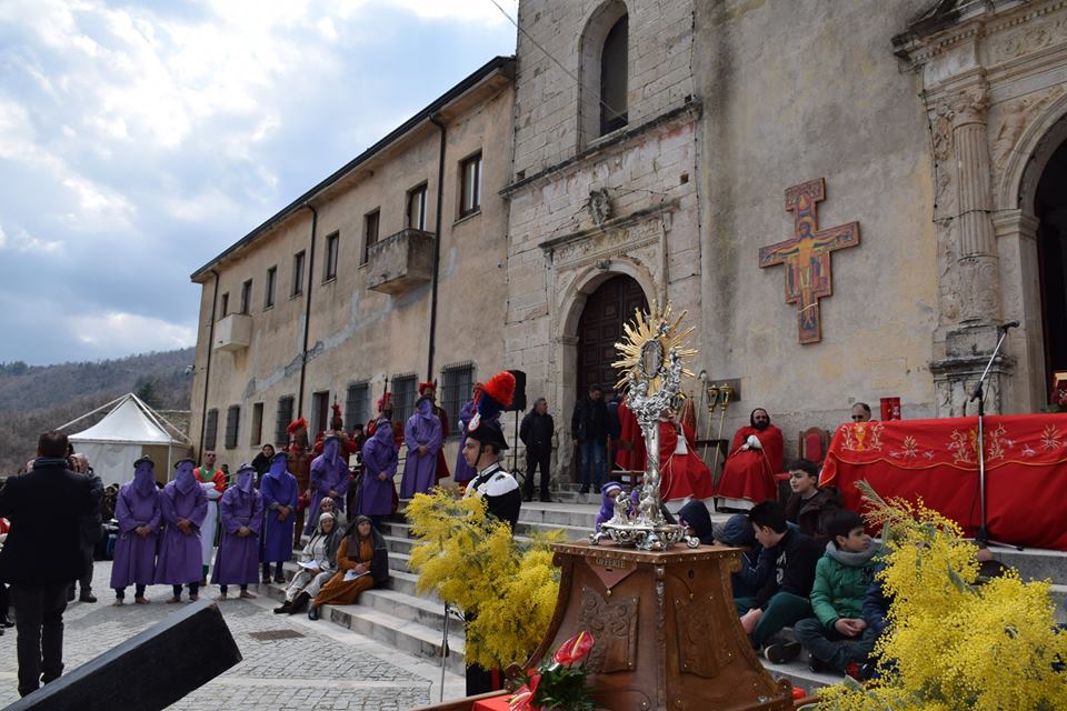 Va in scena la Storia della Santa Spina
  