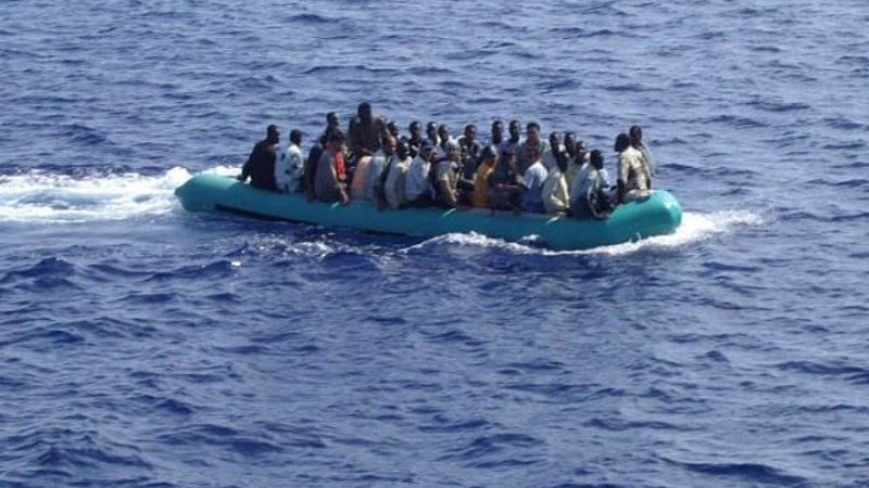 Arrestati 4 presunti scafisti dopo lo sbarco a Crotone di 211 migranti