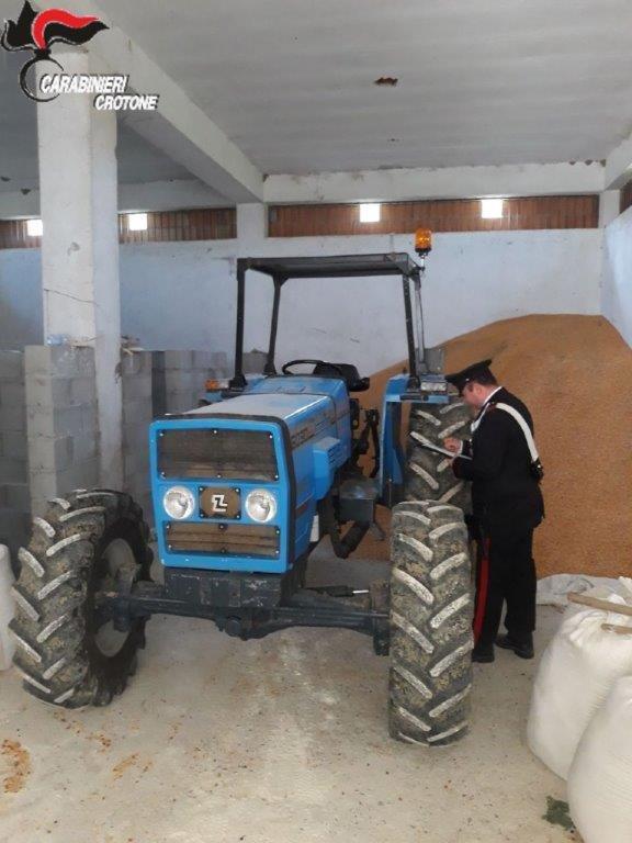 Trovati a Scandale mezzi agricoli rubati a Isola
