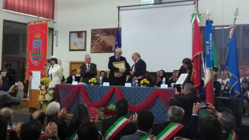 Oggi a Petilia il Consigliere di Stato Tronca ha ricevuto la cittadinanza onoraria