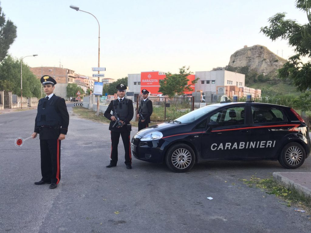 Roccabernarda presidiata dai militari
  